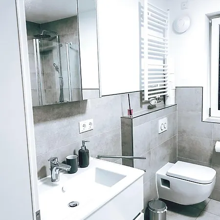 Doreyhome P2 - Modernes Zentrales -2-4 Personen - Parkplatz * Passau